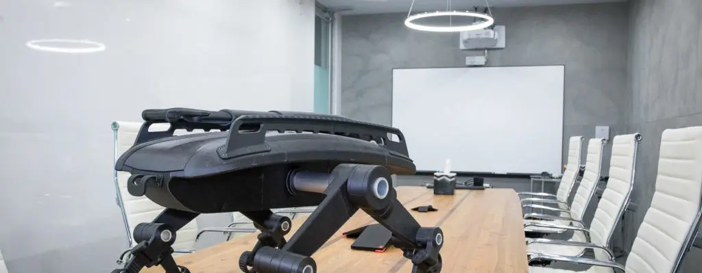 Greifbare KI-Technologie in der Vorstandsetage.