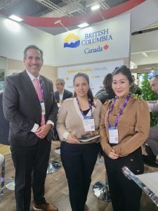 Evelyn Tchao, Rhoda Campbell and Antonio Oquendo at the MWC 2024.