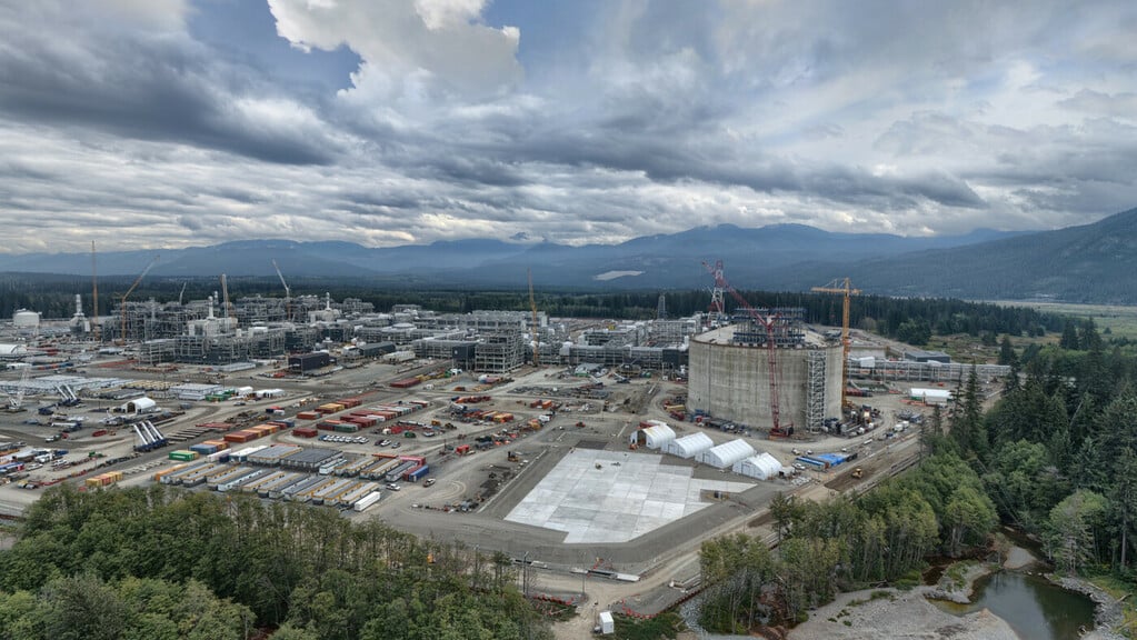 Construction activities at the LNG Canada site in Kitimat, British Columbia, supporting the province’s growing liquefied natural gas export capacity.