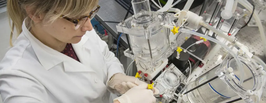 Starfish Life Sciences Researcher
