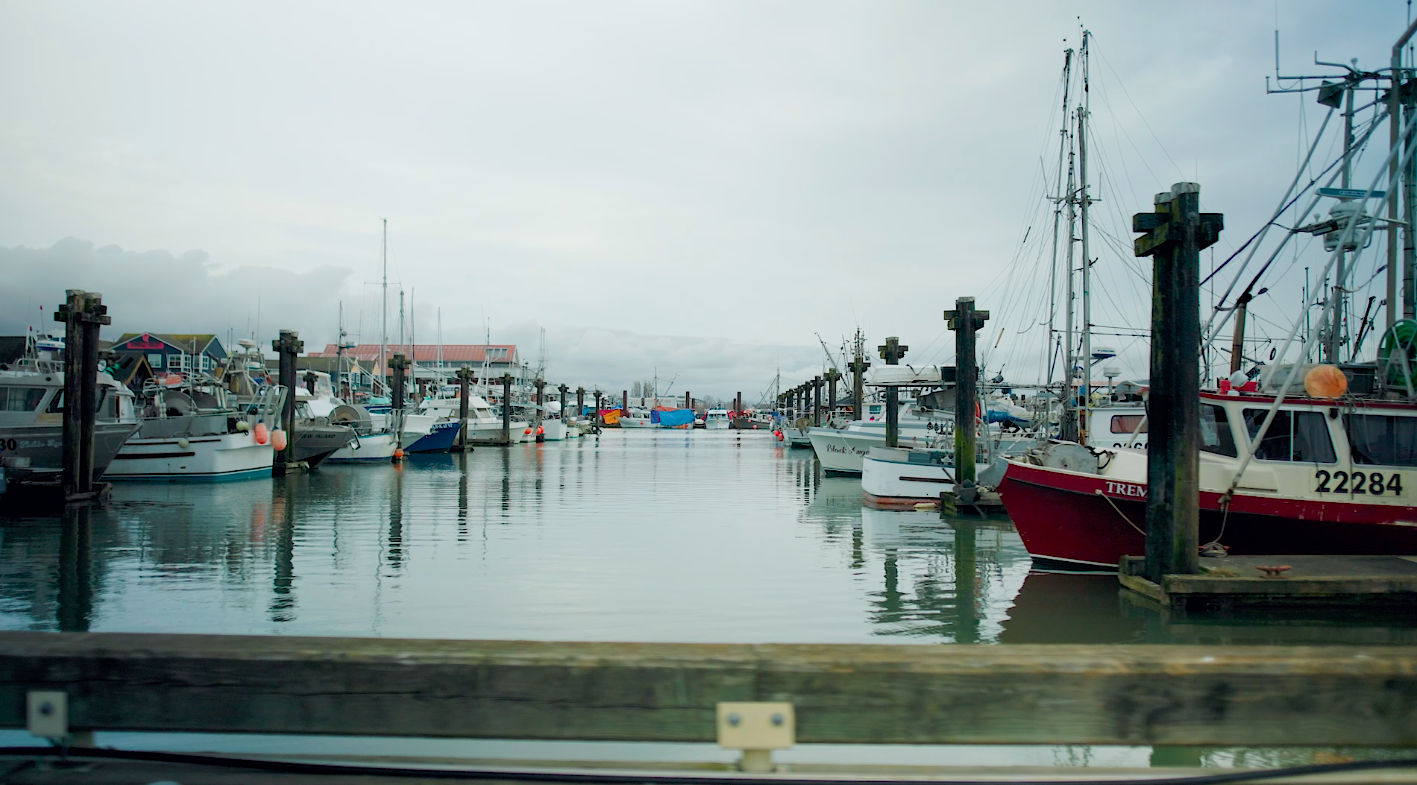 Alguns barcos de pesca em Steveston, BC.